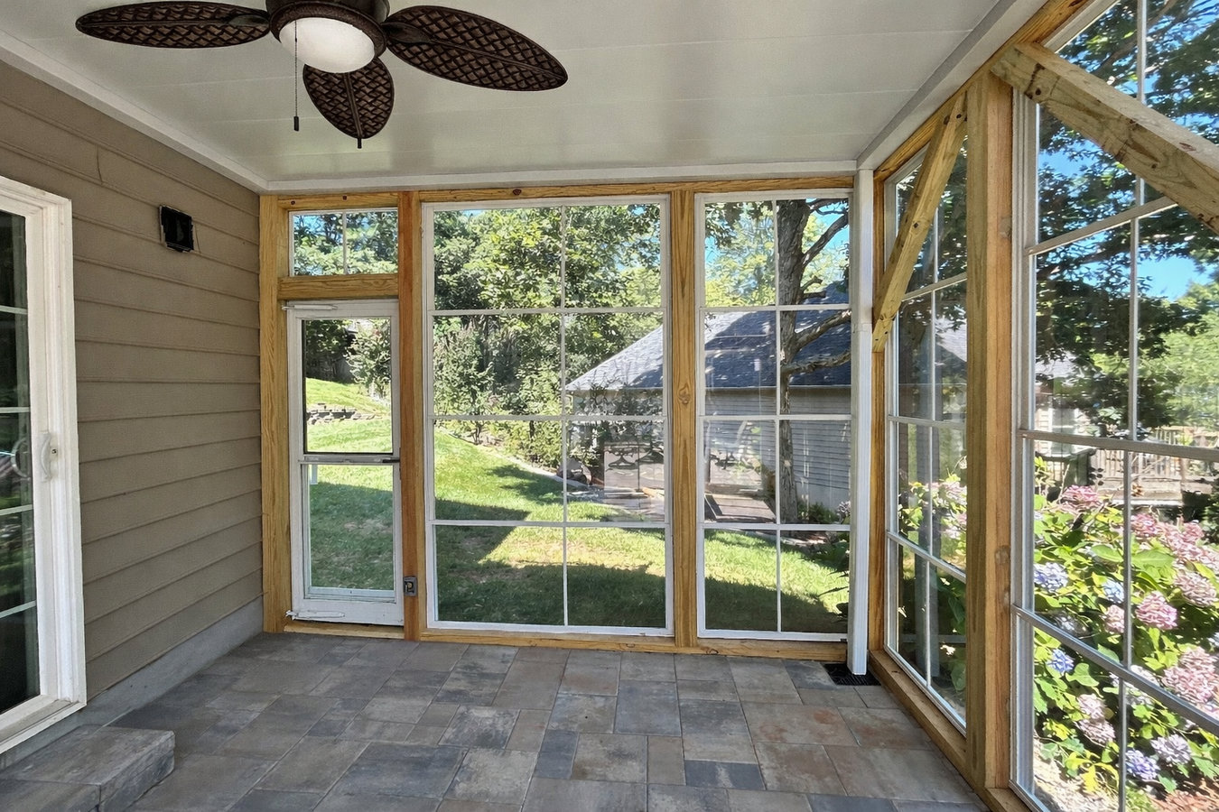 Enclosed patio rooms